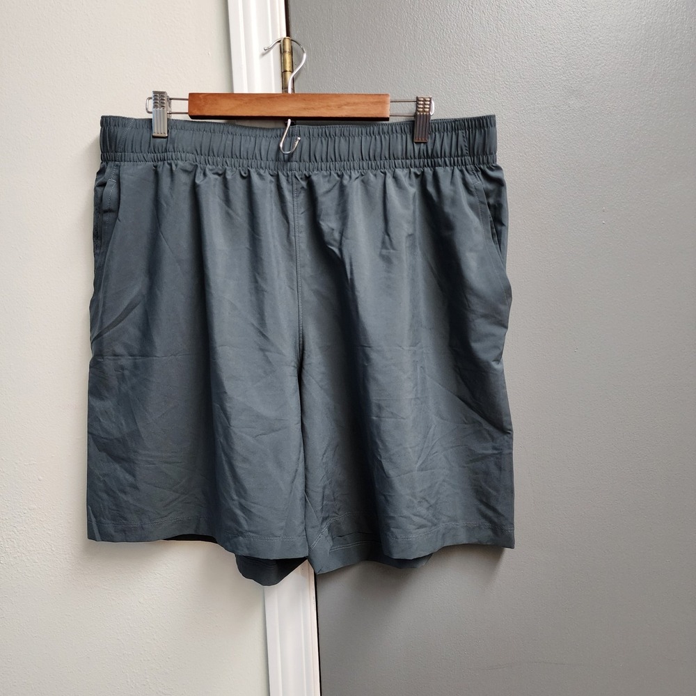 NWT Mens Under Armour Shorts Gray Polyester Loose Size XL MSRP $30 36 X 9 Inches
